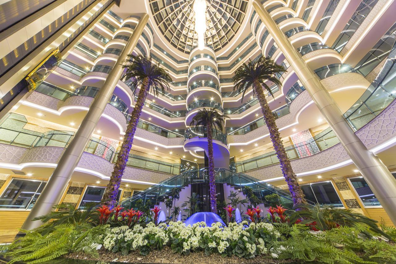 Lonicera & Hotel 5*
